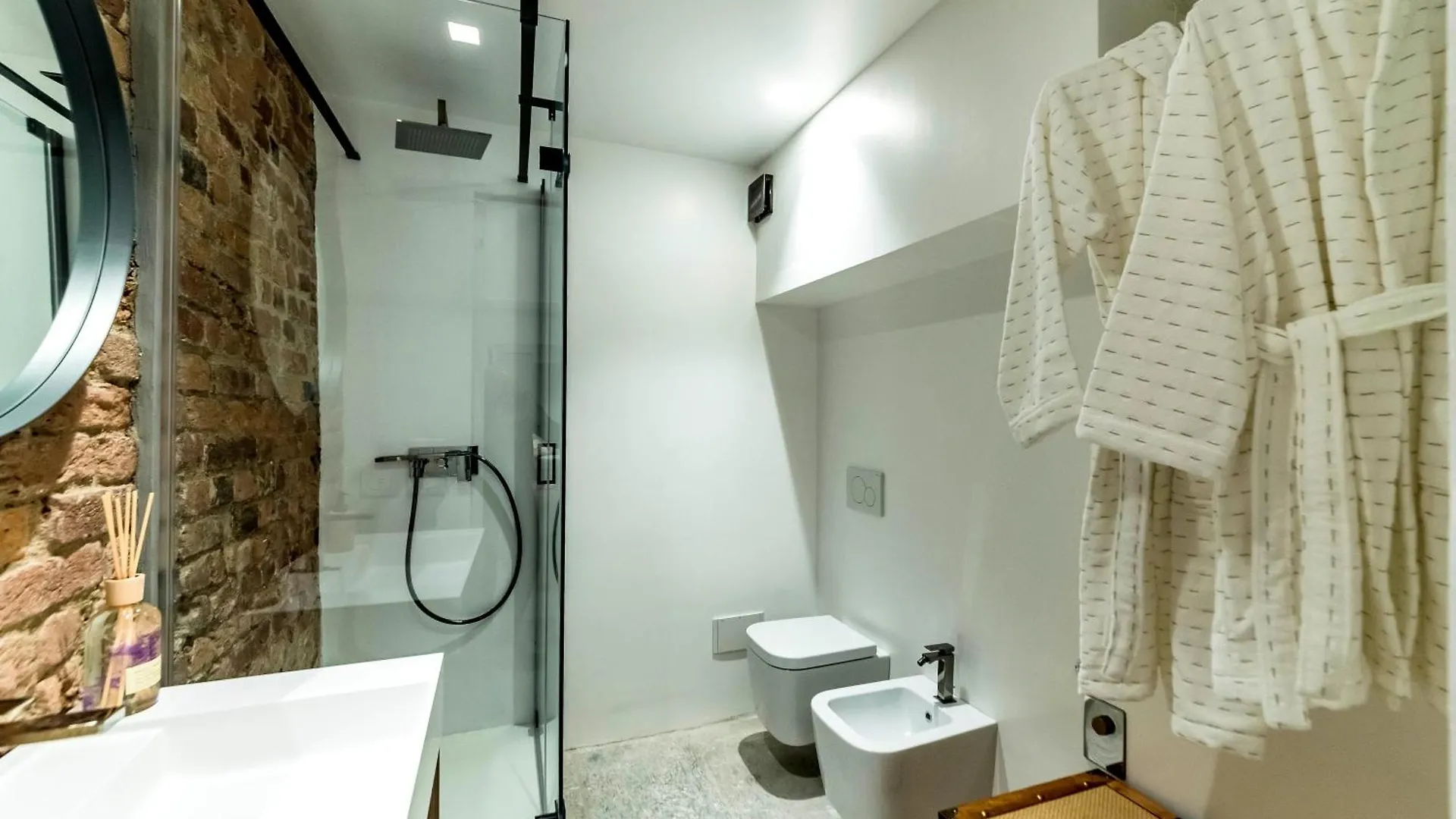 Dream Suites Milano Duomo 0*,  Italia